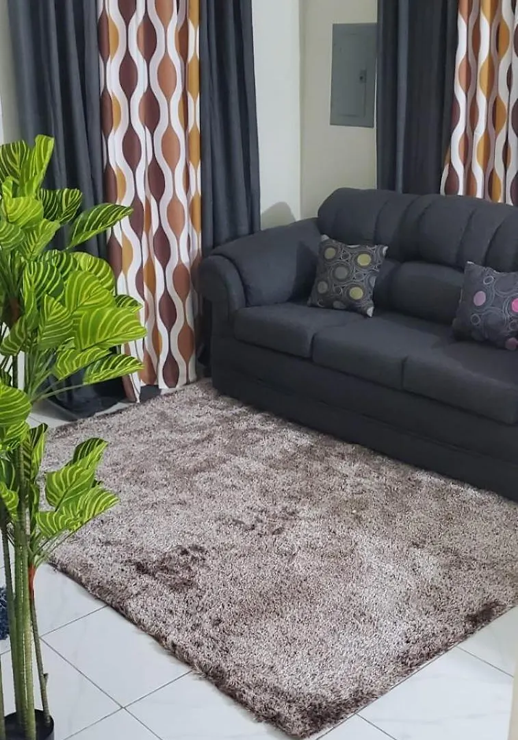 Finest Accommodation Phoenix Park Phase 4 Lot # 1348 Portmore St Catherine